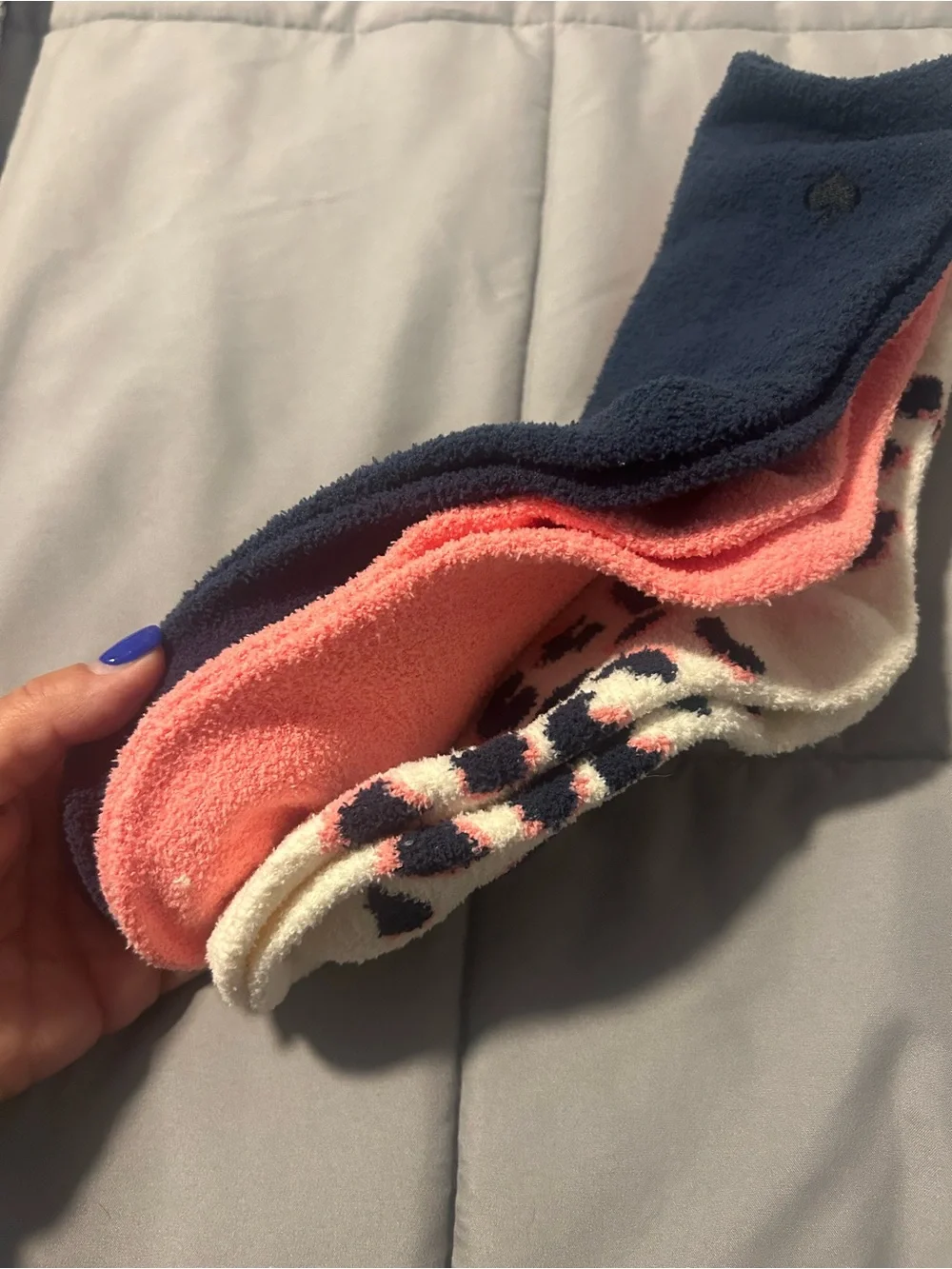 kate spade cream, navy & pink fuzzy leopard home socks